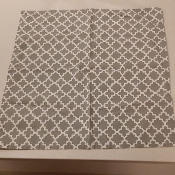 Grey Lattice Print Cloth Napkins - Picture 5 of 7